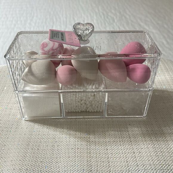 Paris Hilton Always Glam Clear Sparkle Plastic Beauty Organizer - Picture 2 of 9